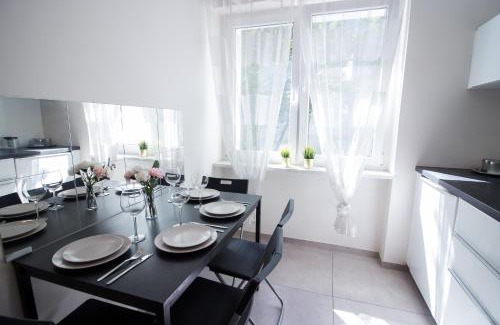 Wroclaw City Center Apartment | Chic Apartments - City Center - Great Location - Widok street