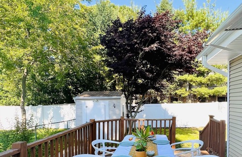 Lake Como House | Chic Belmont Beach House Now Booking Summer 2023