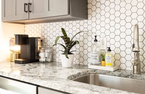 Troy Apartment | Chic Brownstone in Historic Troy w/Furnished Deck