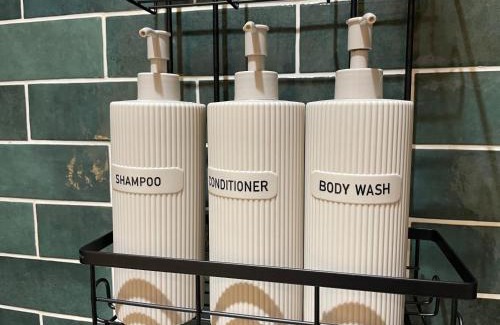 Leeds City Center Apartment | Chic central Leeds retreat