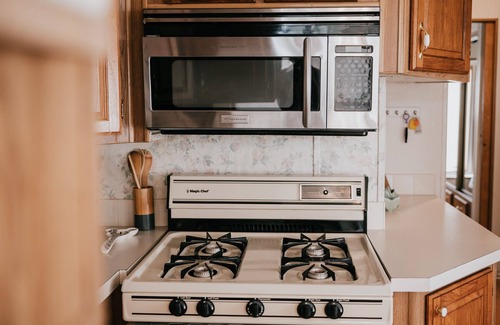 Kissimmee Cottage | Chic Cottage 15 min from Magic Kingdom, lots of amentities!