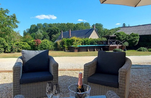 Moulins-sur-Yevre Cottage | Chic cottage near Bourges with pool, AC, WiFi, and parking