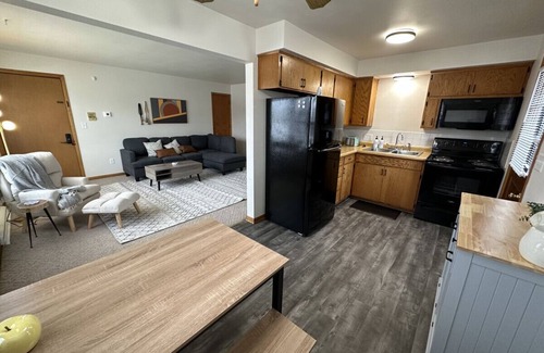 Appleton Apartment | Chic & Cozy APT-Self Check-In