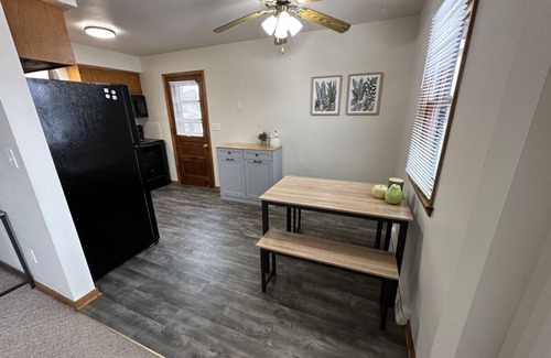 Appleton Apartment | Chic & Cozy APT-Self Check-In