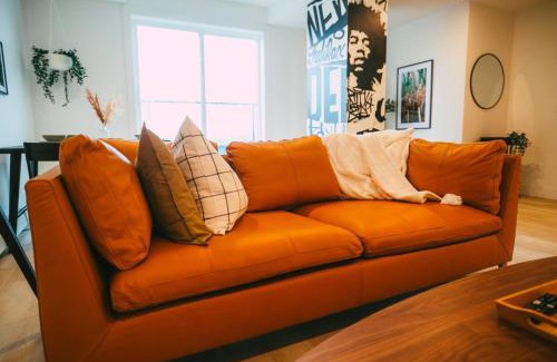 North End Apartment | Chic Cozy Retreat - 2BR - Stunning North End Views