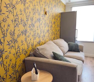 Wainscot House | Chic Cozy Room with PS5, Mini Bar & Shared Spaces