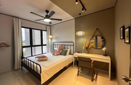 Rawang Apartment | Chic Homestay with Mini Cafeteria at Gamuda Garden