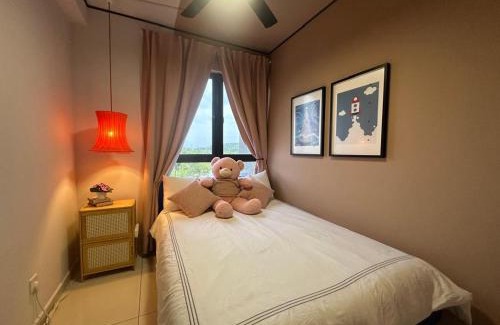 Rawang Apartment | Chic Homestay with Mini Cafeteria at Gamuda Garden