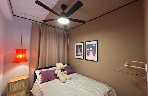 Rawang Apartment | Chic Homestay with Mini Cafeteria at Gamuda Garden