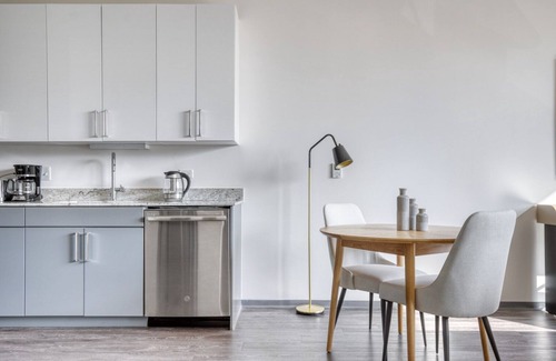 Logan Square Apartment | Chic Logan Square Studio w/Roof Deck & Gym, 1 block to L, by Blueground