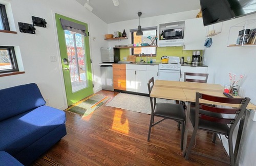 Mountainside Village Apartment | Chic Mountain Tiny Home Retreat in Victor w/AC