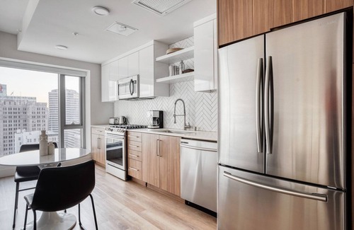 Downtown Oakland Apartment | Chic Oakland 1BR w/Gym, Pool & Coworking, walk to BART, by Blueground