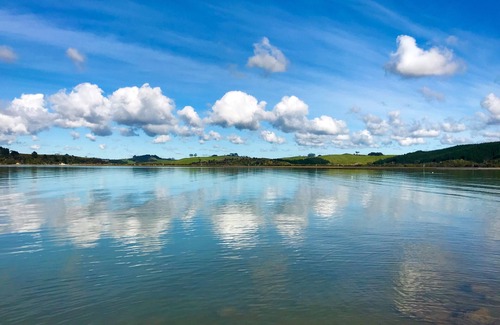 Te Tii Cottage | Chic, private, stunning views of the Bay of Islands
