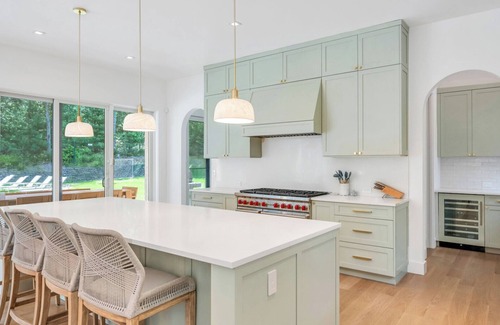 North Sea House | Chic Southampton Retreat with Heated Pool & Resort Style Indoor-Outdoor Living