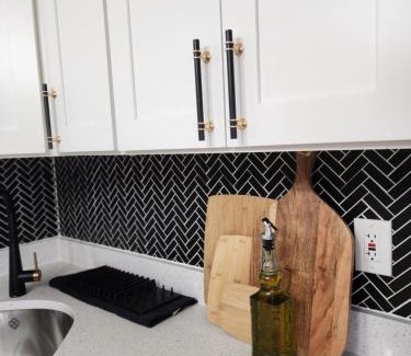 West Orange Apartment | Chic Spacious Apt Near Attractions/Food/EWR/NYC