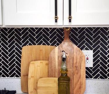 West Orange Apartment | Chic Spacious Apt Near Attractions/Food/EWR/NYC