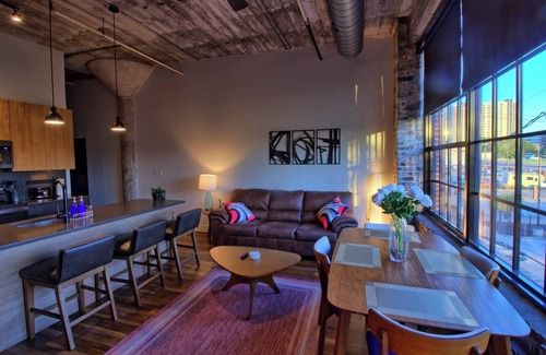 Midtown Hotel | Chic Ultramodern Loft Suite w/Designer Features