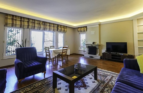 Alanya Apartment | Chic Villa w a Fireplace, Pool, Terrace in Alanya