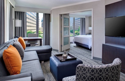 Rosemont Hotel | Chicago Marriott Suites O'Hare