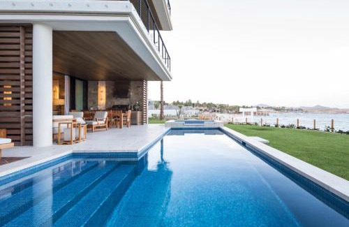 Cabo San Lucas Hotel | Chileno Bay Resort & Residences, Auberge Collection