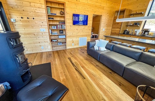 West Jefferson Cabin | Chilly Nights, Warm Memories @ Enchanted Escape