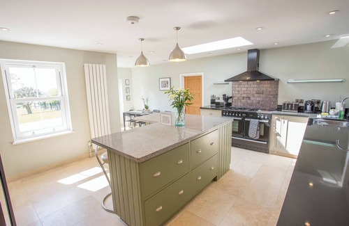 Marlow House | Chiltern Hills Views - 5 Bed Detached House