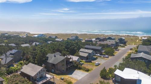 Manzanita House | Chinook House MCA 1219 - Meredith Lodging