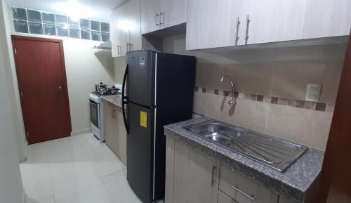 Salinas Apartment | Chipipe Salinas Beach Apartment w Parking