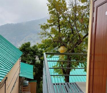 Naina Range Cabin | Chiraiyya Cottage Pangot