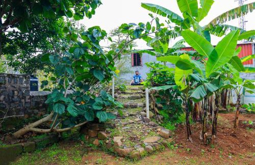 Yercaud House | Chithralaya Guest House