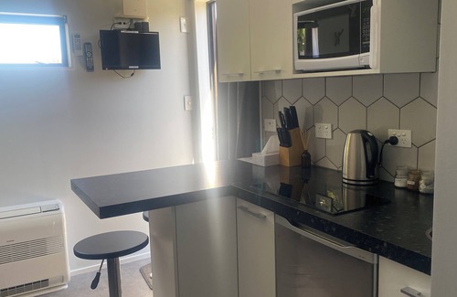 Christchurch Apartment | Christchurch Airport Tinyhouse