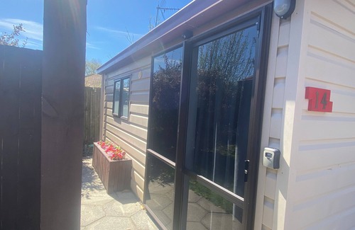 Christchurch Apartment | Christchurch Airport Tinyhouse