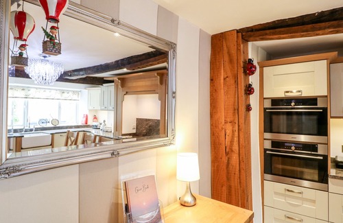 Alfreton House | Christmas Cottage