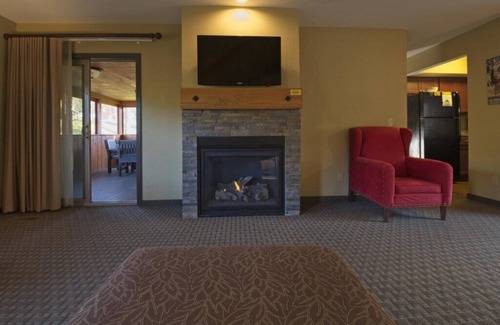 Wisconsin Dells Villa | Christmas Mountain Village™ - 2 Bedroom Villa