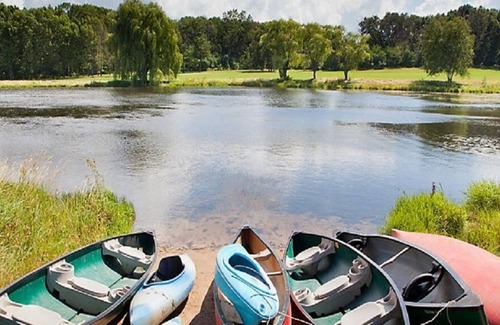 Wisconsin Dells Cabin | CHRISTMAS MTN VILLAGE, 2 BEDROOM CABIN, NO cleaning fees! Wisconsin Dells, WI