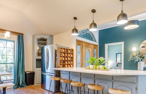 Fort Worth House | Christmas-Ready! Hot Tub, Firepit + Room for 19