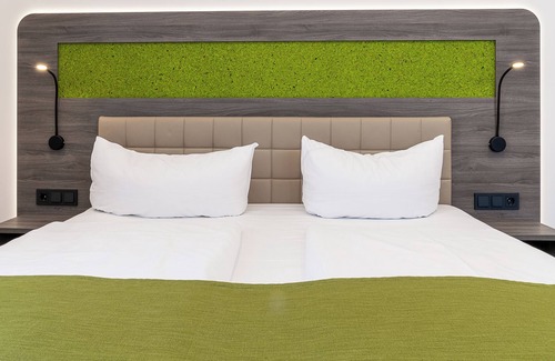 Lend Hotel | CHRIZZ Rooms