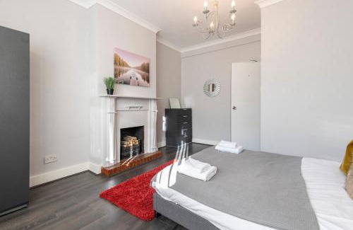 Gipsy Hill Apartment | Chrystal Palace Stays with free parking Lambeth