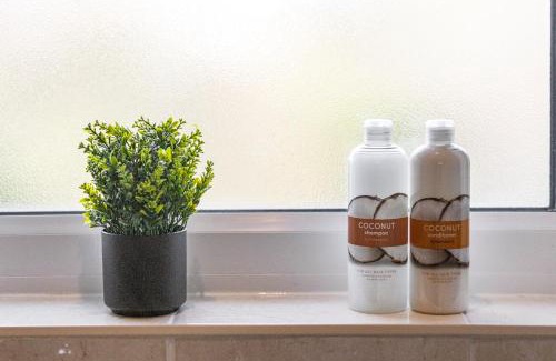 Gipsy Hill Apartment | Chrystal Palace Stays with free parking Lambeth