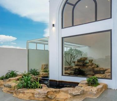 Bai Chay Apartment | Chuỗi Villa Đẳng cấp 19 ngủ - Bể bơi riêng - sân vườn - Trung tâm Bãi Cháy
