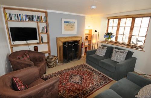 Bridport House | Church Cottage, Charmouth