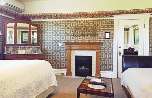 Napa Bed & Breakfast | Churchill Manor B&B