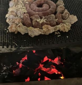 Sorriso House | Churrasqueira e Casa privativa, Acesse os 2 quartos com 2 ar e banheiros se reservar 4 ou mais hóspedes, até 6 camas e tem pátio, roupa de cama, portão eletrônico e Desconta duração! Entrada padrão 15h adiante, inclusive à noite - Projeto Suíte Sorriso