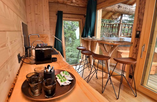 La Tour-dʼAuvergne Cabin | Cimes du Sancy Lodge