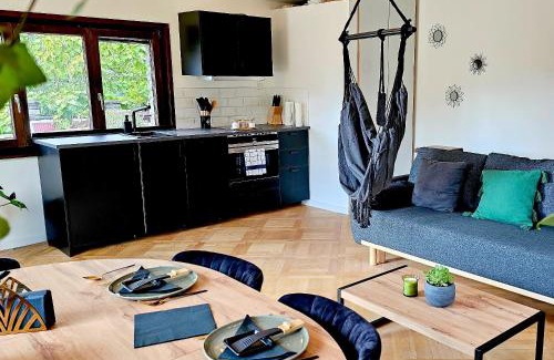 Siviriez Villa | Cinéma Enchanté maison d'hôtes avec écran géant et bain nordique