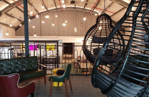 Jerusalem City Centre Hostel | Cinema Hostel Jerusalem