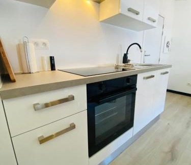 Mons Apartment | Cinestrings