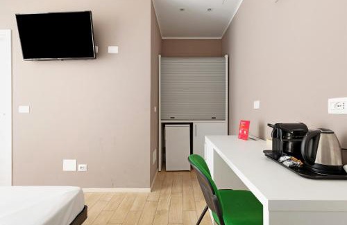 Historic Center Apartment | Cineteca White Studio by Wonderful Italy