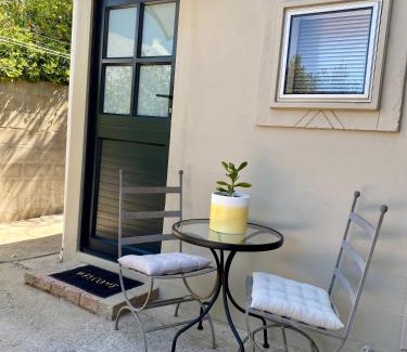 Malmesbury Apartment | Cinsaut Accommodation