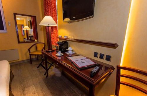 Noyon Hotel | Cit'Hotel - Hotel Le Cèdre